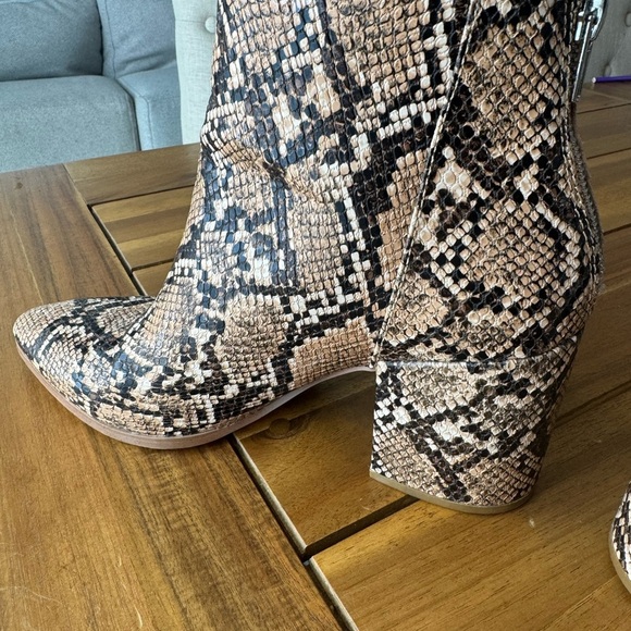 Steve Madden Julianne Boots - Picture 3 of 8